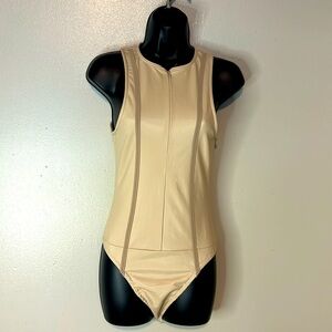 Maniere De Voir NWT women’s body suit size 8 in excellent condition